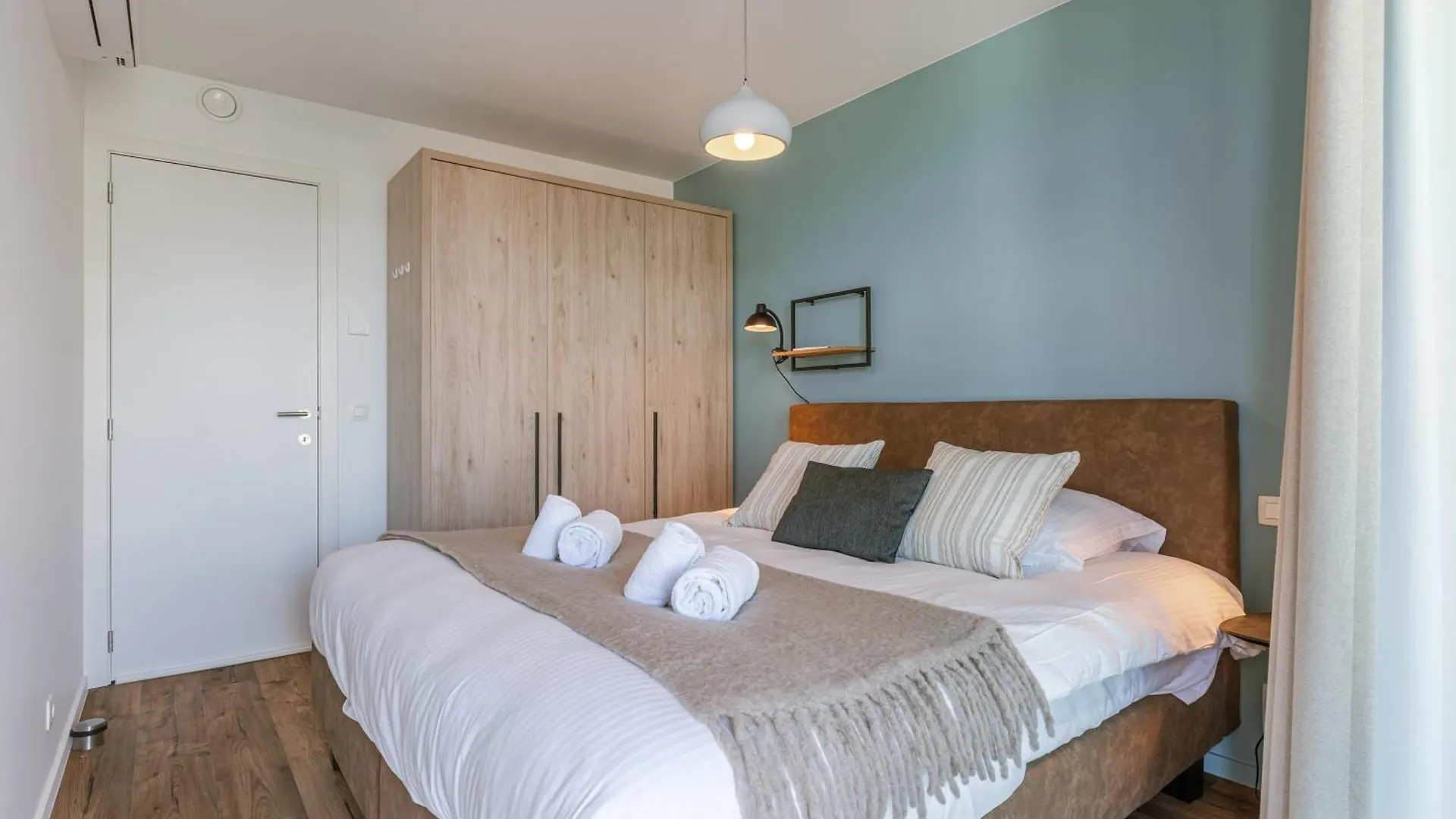 Huswell - Spacious Apartment With Huge Terrace With Sea View Ostend Belgium