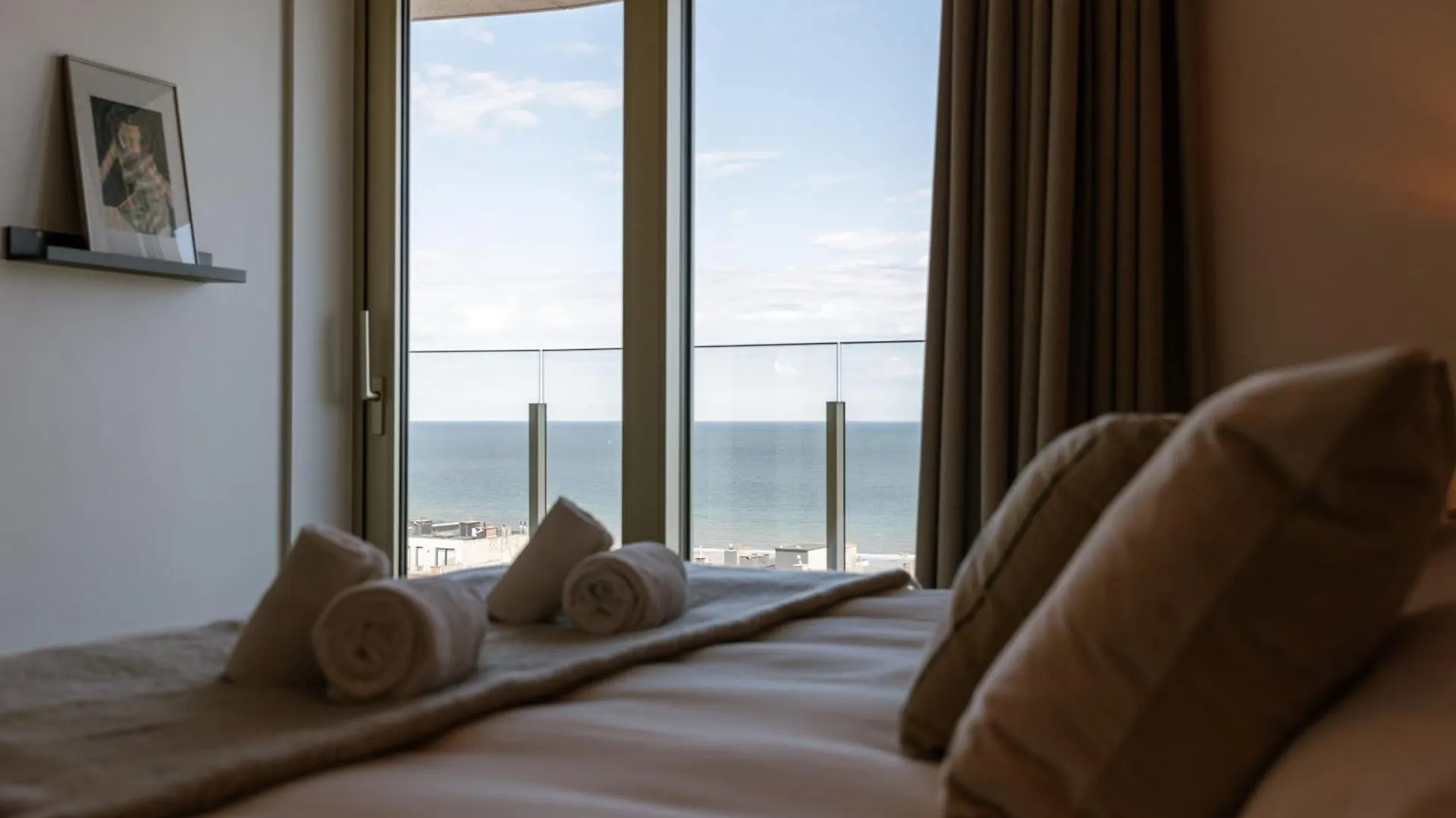 Huswell - Spacious Apartment With Huge Terrace With Sea View Ostend 0*,