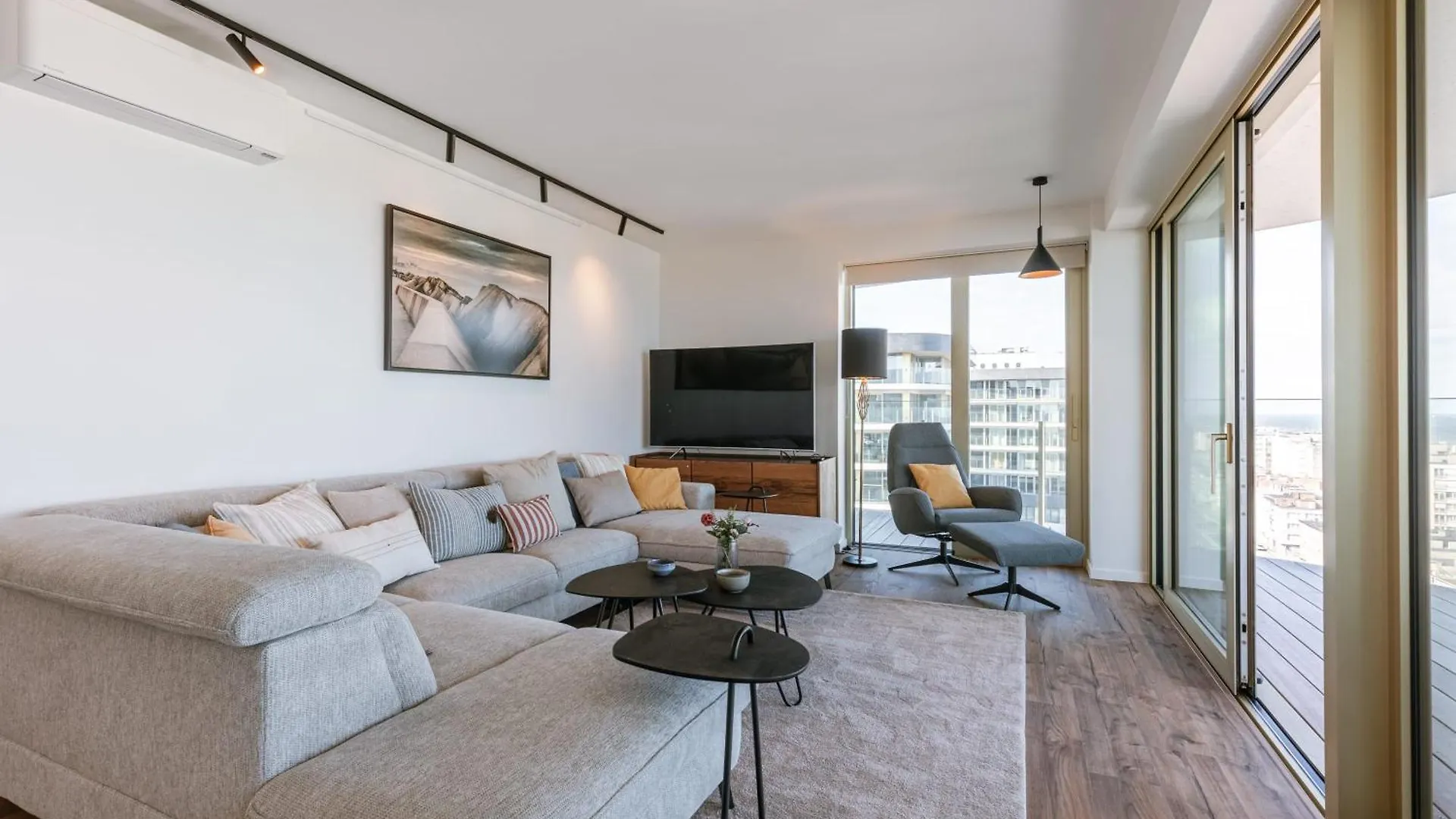 Huswell - Spacious Apartment With Huge Terrace With Sea View Ostend