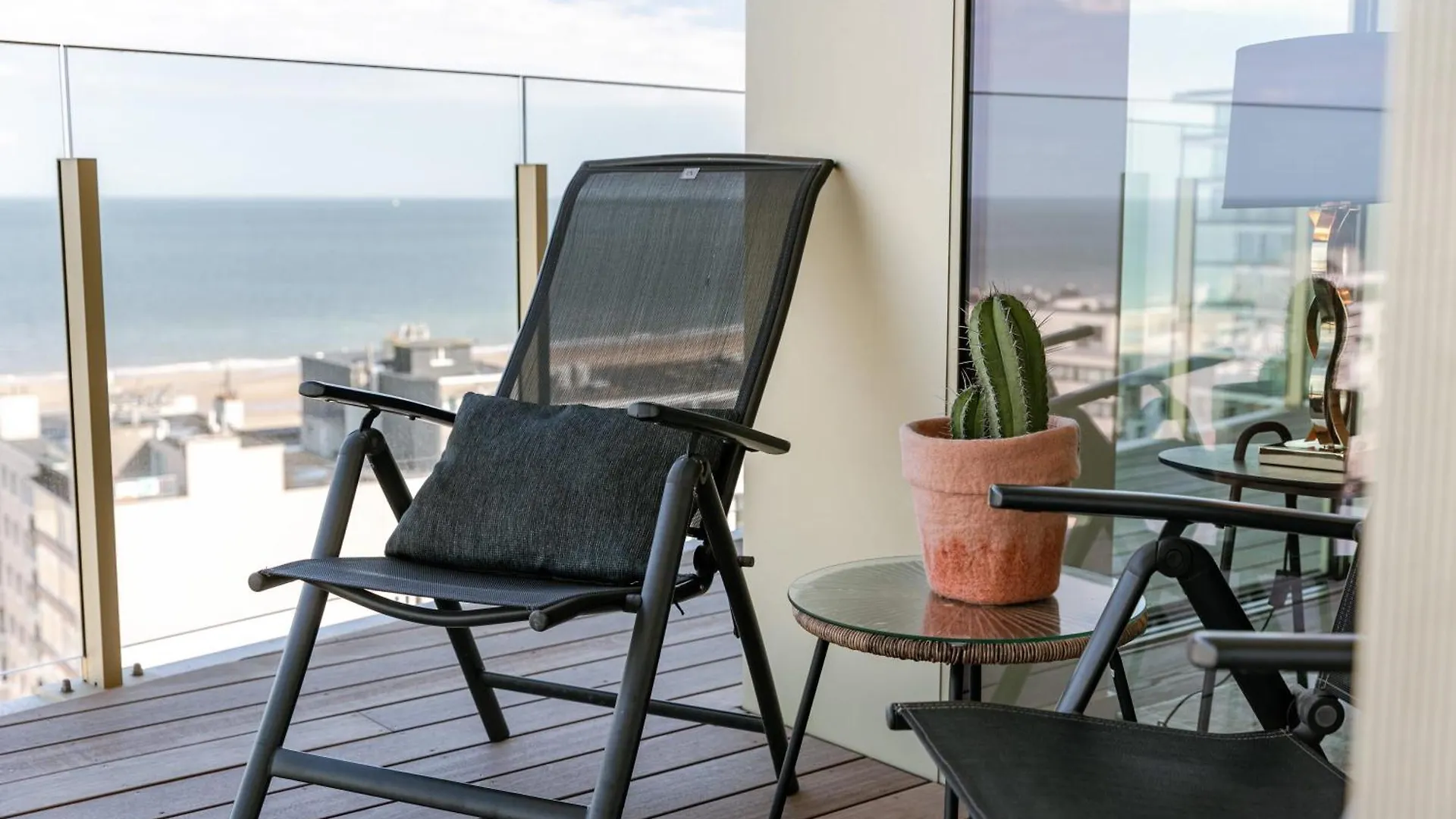 Huswell - Spacious Apartment With Huge Terrace With Sea View Ostend Belgium