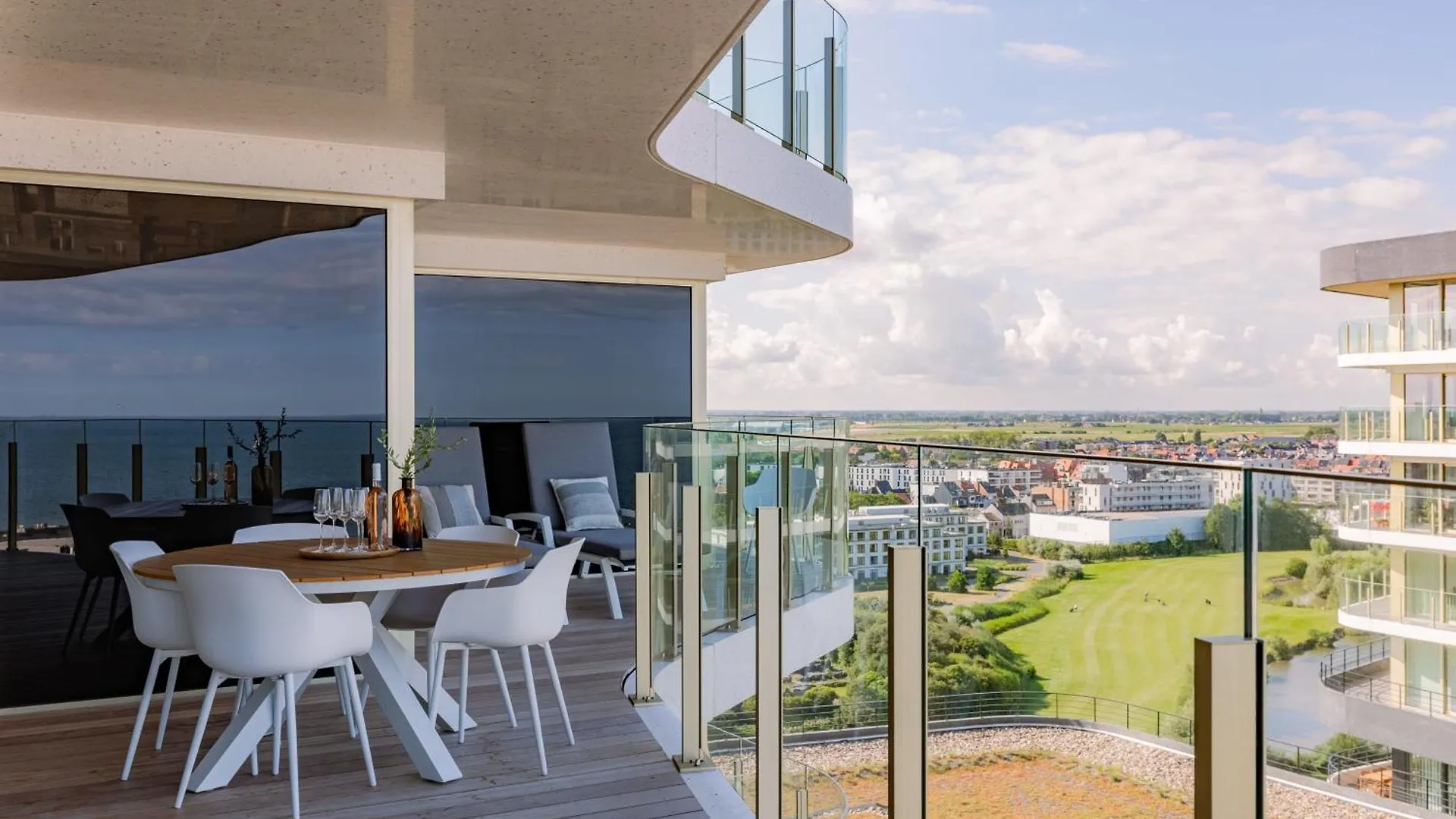 Huswell - Spacious Apartment With Huge Terrace With Sea View Ostend