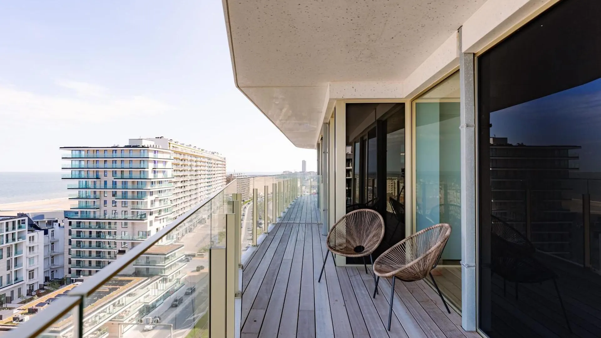 Huswell - Spacious Apartment With Huge Terrace With Sea View Ostend
